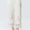 Pantalones bombachos de talle bajo con ribete de encaje de Rosabel – Blanco Pantalones bombachos de talle bajo con ribete de encaje de Rosabel – Blanco