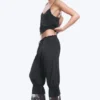 Pantalones bombachos holgados de talle bajo con ribete de encaje de Rosabel – Negro Pantalones bombachos holgados de talle bajo con ribete de encaje de Rosabel – Negro