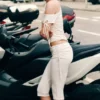 Pantalones capri con fruncidos y corte recto – Blanco