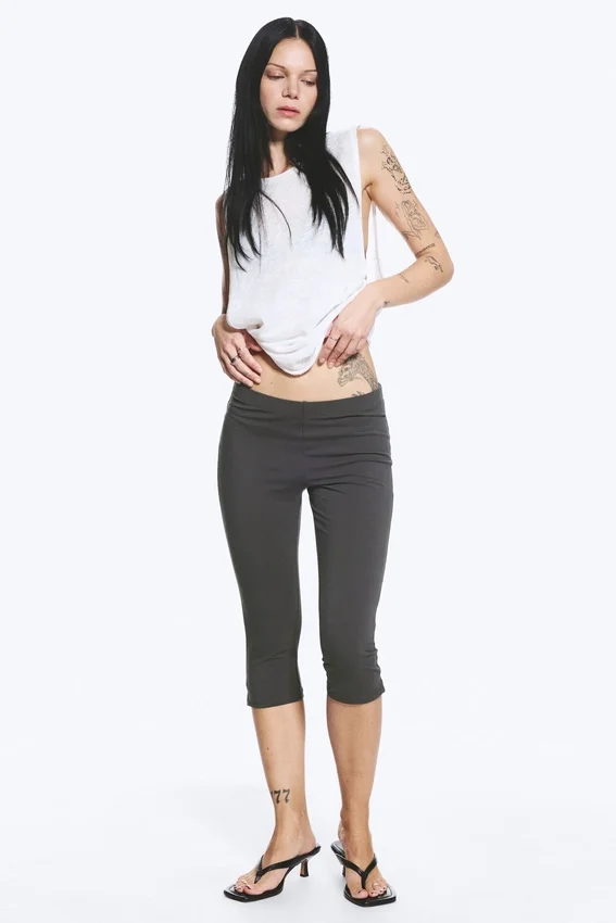 Pantalones capri de talle medio – Gris oscuro Pantalones capri de talle medio – Gris oscuro