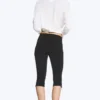 Pantalones capri de talle medio – Negro Pantalones capri de talle medio – Negro