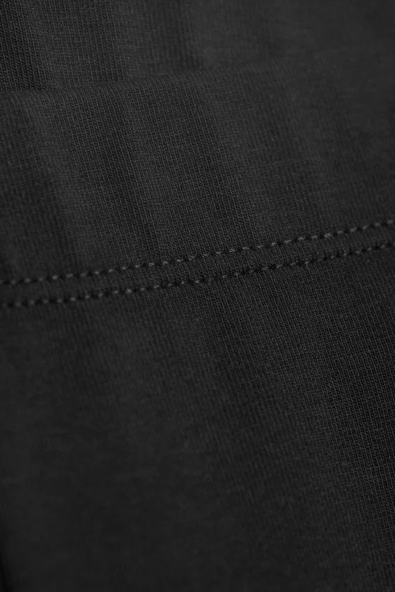 Pantalones capri de talle medio – Negro Pantalones capri de talle medio – Negro