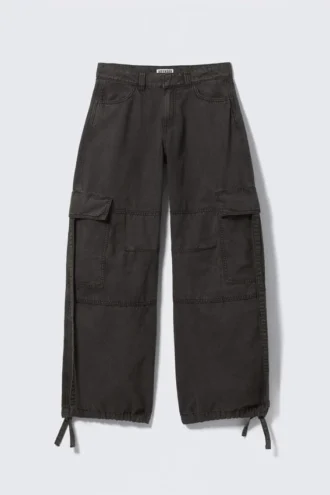 Pantalones cargo de sarga con tirantes y talle bajo – Gris oscuro