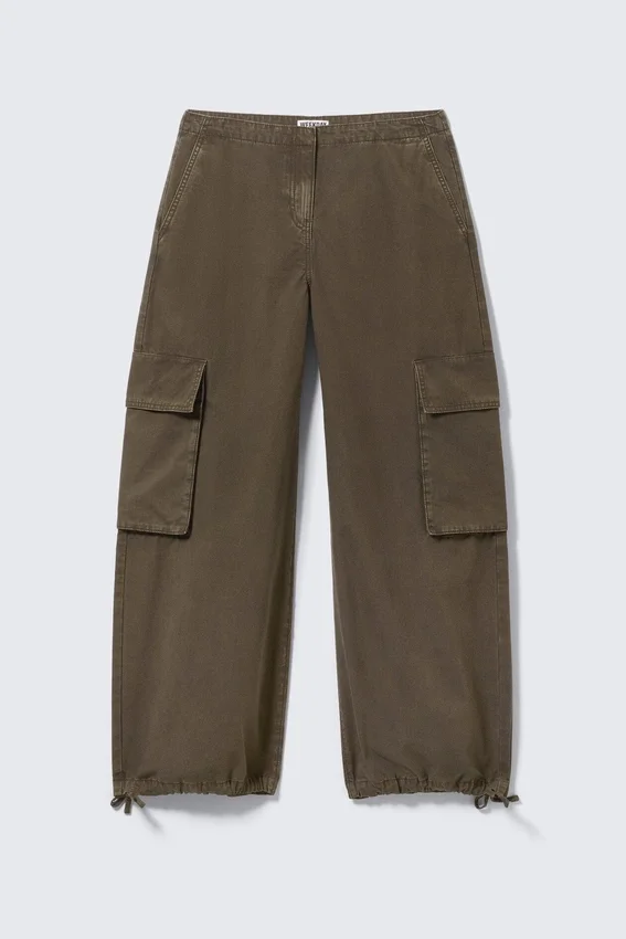 Pantalones cargo de talle bajo y pierna ancha – Caqui oscuro Pantalones cargo de talle bajo y pierna ancha – Caqui oscuro