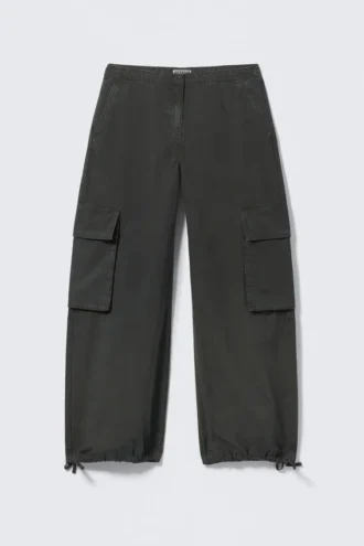 Pantalones cargo de talle bajo y pierna ancha – Gris oscuro