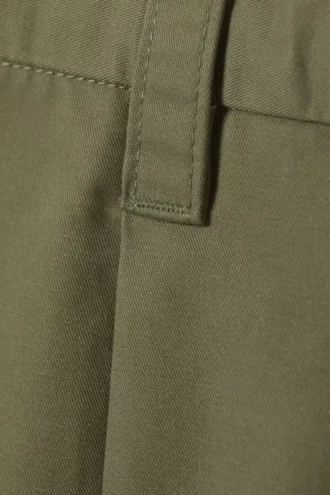 Pantalones chinos de sarga de algodón plisados oversize Otis – Verde caqui