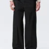 Pantalones chinos de talle medio y corte recto holgado – Negro Pantalones chinos de talle medio y corte recto holgado – Negro