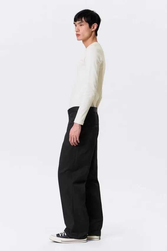 Pantalones chinos de talle medio y corte recto holgado – Negro Pantalones chinos de talle medio y corte recto holgado – Negro