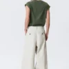 Pantalones chinos holgados de sarga plisada Otis – Beige claro Pantalones chinos holgados de sarga plisada Otis – Beige claro