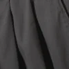 Pantalones chinos holgados de sarga plisada Otis – Gris oscuro Pantalones chinos holgados de sarga plisada Otis – Gris oscuro