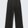 Pantalones chinos oversize Emil – Negro Pantalones chinos oversize Emil – Negro