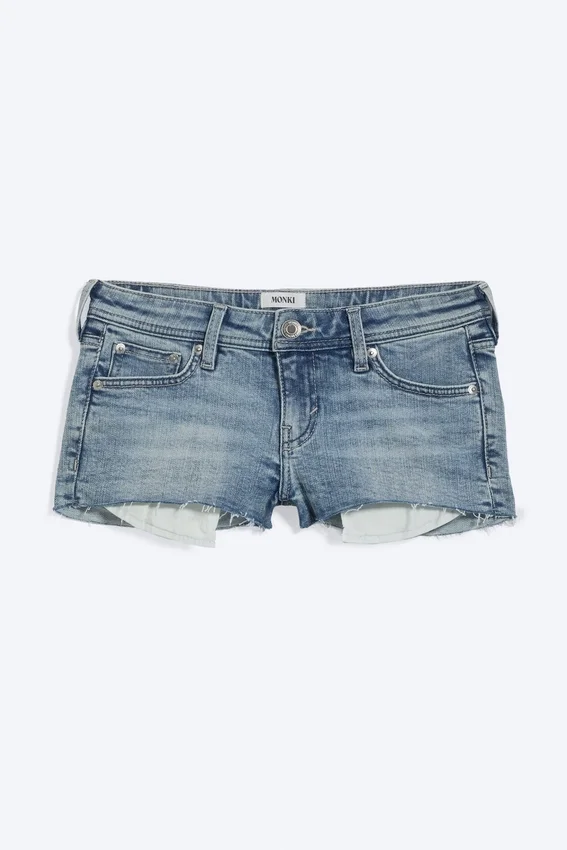 Pantalones cortos ajustados de vaquero de talle bajo – Azul fresco – Azul claro Pantalones cortos ajustados de vaquero de talle bajo – Azul fresco – Azul claro