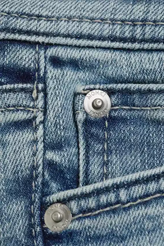 Pantalones cortos ajustados de vaquero de talle bajo – Azul fresco – Azul claro Pantalones cortos ajustados de vaquero de talle bajo – Azul fresco – Azul claro