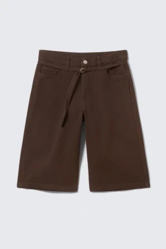 Pantalones cortos cargo de sarga de algodón de talle bajo – Marrón oscuro