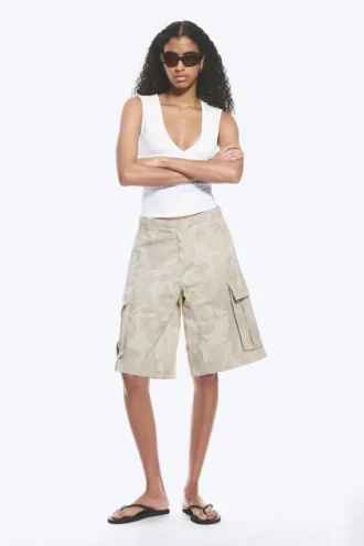 Pantalones cortos cargo holgados de talle bajo – Beige claro – Camuflaje