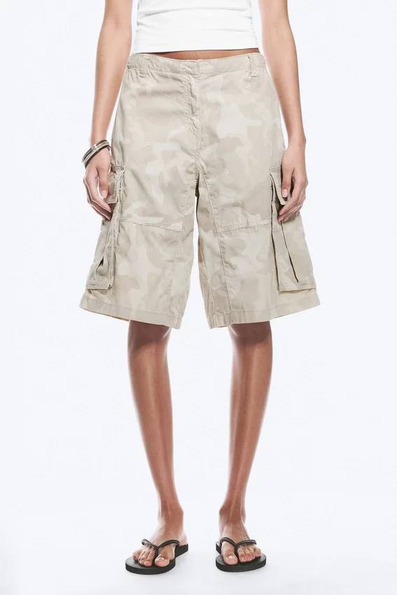 Pantalones cortos cargo holgados de talle bajo – Beige claro – Camuflaje Pantalones cortos cargo holgados de talle bajo – Beige claro – Camuflaje