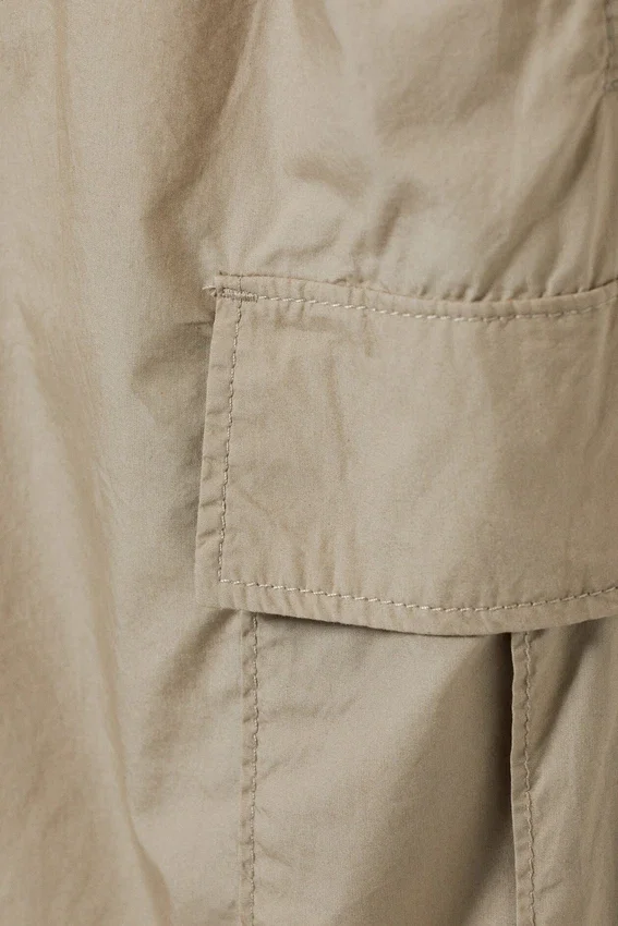 Pantalones cortos cargo holgados Parachute – Beige Pantalones cortos cargo holgados Parachute – Beige