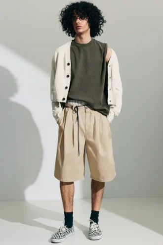 Pantalones cortos chinos de algodón – Beige claro apagado