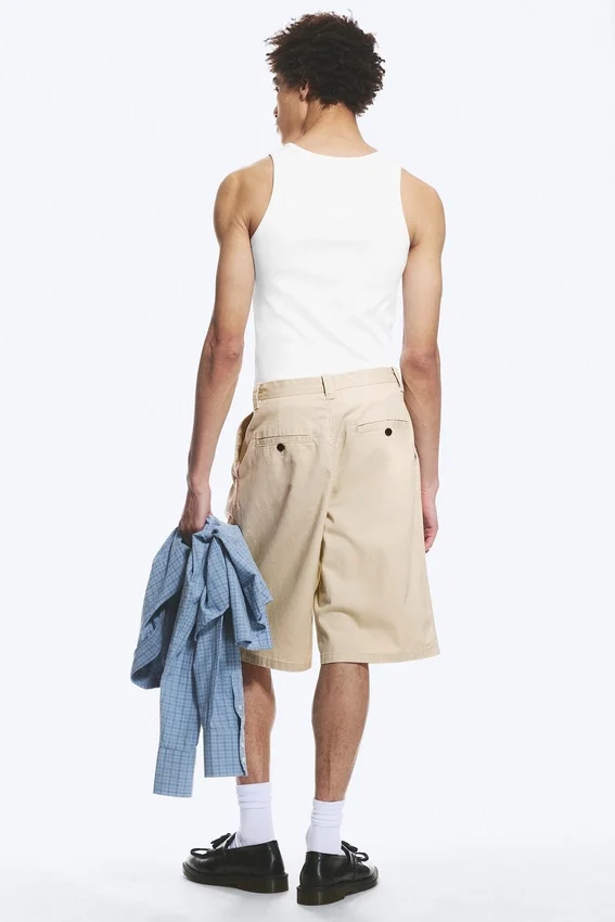Pantalones cortos chinos de algodón – Beige claro apagado Pantalones cortos chinos de algodón – Beige claro apagado