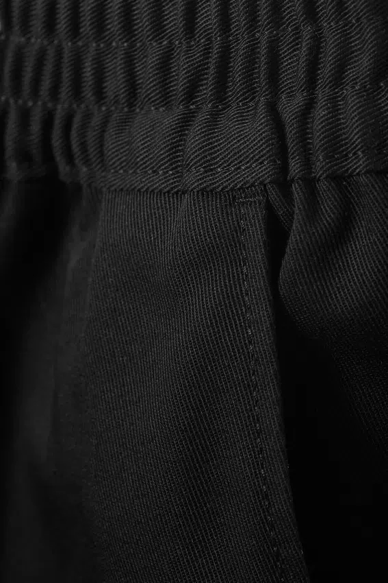 Pantalones cortos chinos de corte holgado y talle medio – Negro Pantalones cortos chinos de corte holgado y talle medio – Negro