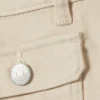 Pantalones cortos con bolsillos utilitarios – Beige claro