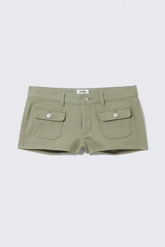 Pantalones cortos con bolsillos utilitarios – Verde caqui claro Pantalones cortos con bolsillos utilitarios – Verde caqui claro
