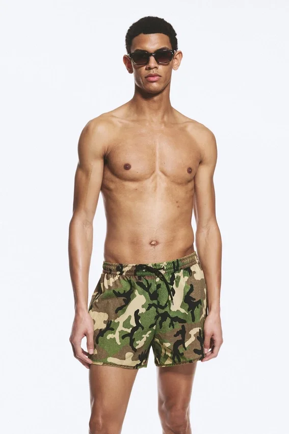 Pantalones cortos con estampados – Camuflaje clásico Pantalones cortos con estampados – Camuflaje clásico