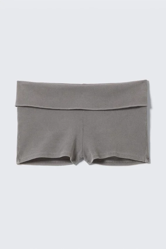 Pantalones cortos de algodón acanalado con pliegues – Gris Pantalones cortos de algodón acanalado con pliegues – Gris
