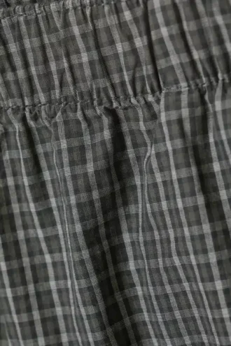Pantalones cortos de algodón de talle bajo – Cuadros oscuros