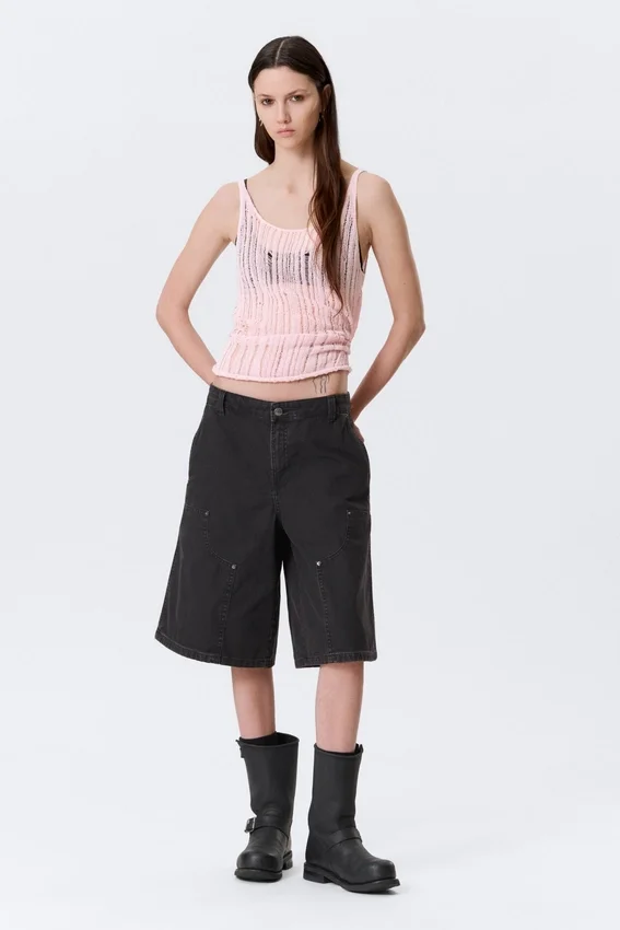 Pantalones cortos de carpintero de talle bajo y corte holgado, lavados – Negro Pantalones cortos de carpintero de talle bajo y corte holgado, lavados – Negro