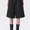 Pantalones cortos de carpintero de talle bajo y corte holgado, lavados – Negro Pantalones cortos de carpintero de talle bajo y corte holgado, lavados – Negro