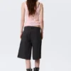 Pantalones cortos de carpintero de talle bajo y corte holgado, lavados – Negro Pantalones cortos de carpintero de talle bajo y corte holgado, lavados – Negro