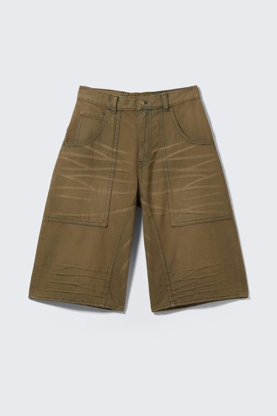 Pantalones cortos de carpintero holgados unisex Dunno – Marrón oscuro | Cheap Monday Gb Pantalones cortos de carpintero holgados unisex Dunno – Marrón oscuro | Cheap Monday Gb