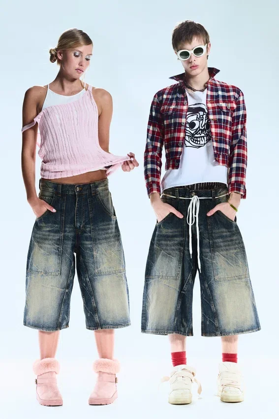 Pantalones cortos de carpintero unisex de corte holgado Dunno – Azul cañón – Azul oscuro | Cheap Monday GB Pantalones cortos de carpintero unisex de corte holgado Dunno – Azul cañón – Azul oscuro | Cheap Monday GB