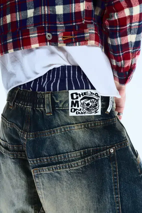 Pantalones cortos de carpintero unisex de corte holgado Dunno – Azul cañón – Azul oscuro | Cheap Monday GB Pantalones cortos de carpintero unisex de corte holgado Dunno – Azul cañón – Azul oscuro | Cheap Monday GB
