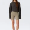 Pantalones cortos de ciclista ajustados de talle medio – Greige Pantalones cortos de ciclista ajustados de talle medio – Greige