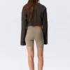 Pantalones cortos de ciclista ajustados de talle medio – Greige Pantalones cortos de ciclista ajustados de talle medio – Greige