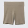 Pantalones cortos de ciclista ajustados de talle medio – Greige Pantalones cortos de ciclista ajustados de talle medio – Greige