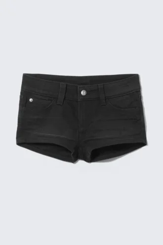 Pantalones cortos de denim de talle bajo Booty Bei – Undone Black – Negro | Cheap Monday Gb
