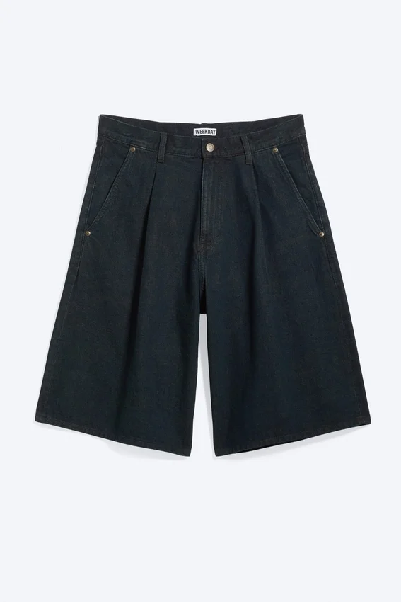 Pantalones cortos de denim holgados con pliegues y talle medio – Emerald Rinse – Azul oscuro Pantalones cortos de denim holgados con pliegues y talle medio – Emerald Rinse – Azul oscuro