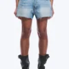 Pantalones cortos de denim holgados de tiro medio Gravity – Azul Kimberley – Azul claro Pantalones cortos de denim holgados de tiro medio Gravity – Azul Kimberley – Azul claro
