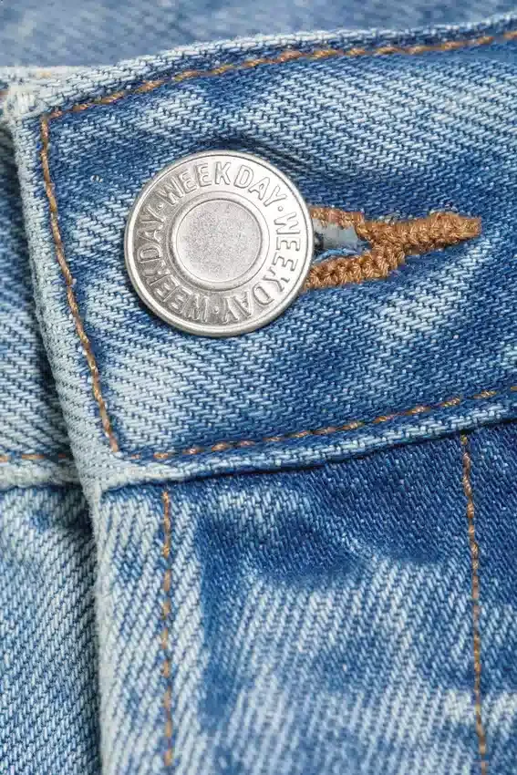 Pantalones cortos de denim holgados de tiro medio Gravity – Azul Kimberley – Azul claro Pantalones cortos de denim holgados de tiro medio Gravity – Azul Kimberley – Azul claro