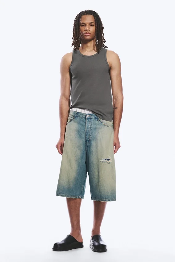 Pantalones cortos de denim largos y holgados de talle medio Void – Azul miel – Azul claro Pantalones cortos de denim largos y holgados de talle medio Void – Azul miel – Azul claro