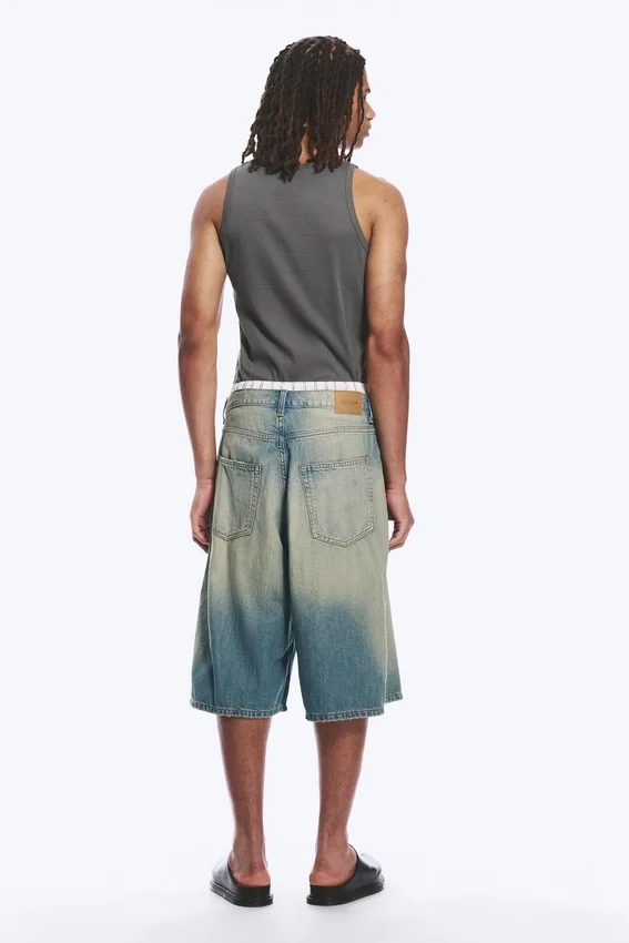 Pantalones cortos de denim largos y holgados de talle medio Void – Azul miel – Azul claro Pantalones cortos de denim largos y holgados de talle medio Void – Azul miel – Azul claro