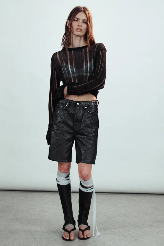 Pantalones cortos de denim recubierto, holgados y de talle bajo – Negro Pantalones cortos de denim recubierto, holgados y de talle bajo – Negro