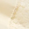 Pantalones cortos de encaje satinado – Blanco apagado