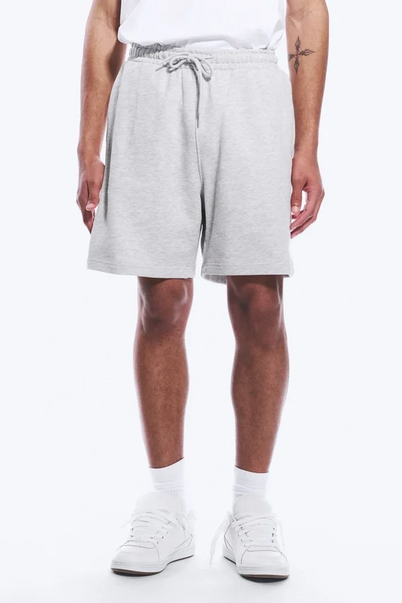 Pantalones cortos de felpa holgados – Gris polvo claro Pantalones cortos de felpa holgados – Gris polvo claro