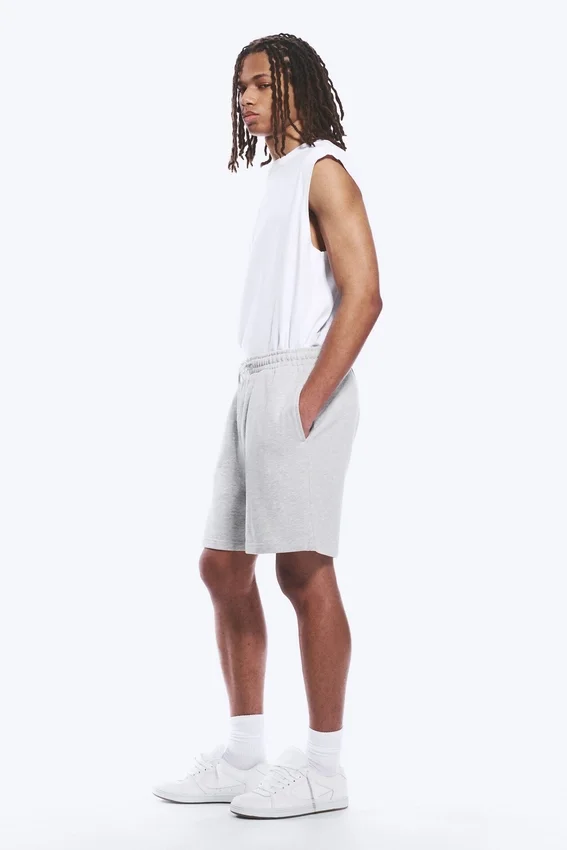 Pantalones cortos de felpa holgados – Gris polvo claro Pantalones cortos de felpa holgados – Gris polvo claro