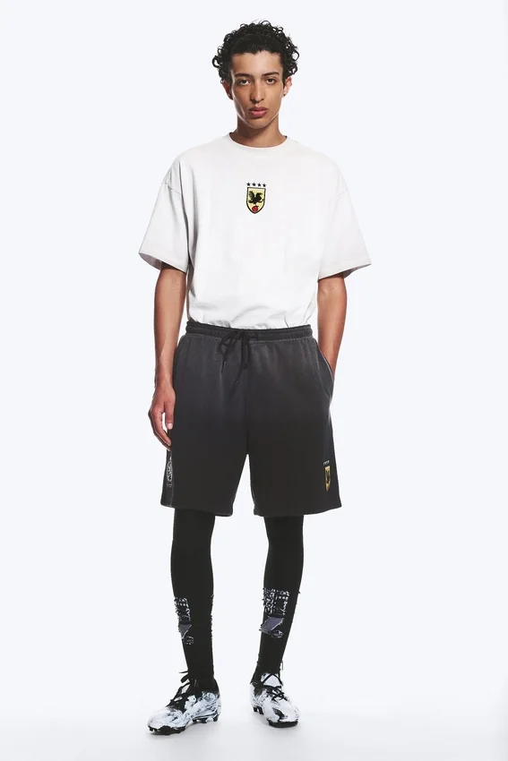 Pantalones cortos de fútbol de jersey holgados Toffs – negro apagado Pantalones cortos de fútbol de jersey holgados Toffs – negro apagado