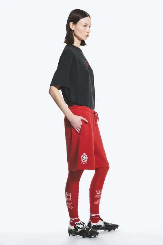 Pantalones cortos de fútbol de jersey holgados Toffs – Rojo brillante Pantalones cortos de fútbol de jersey holgados Toffs – Rojo brillante